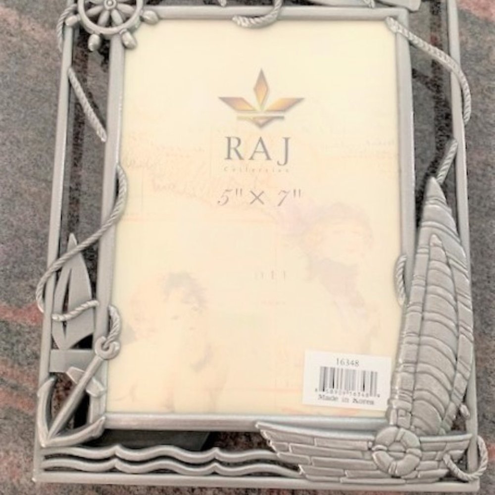 RAJ Collection Photo Frame - Picture 3 of 3